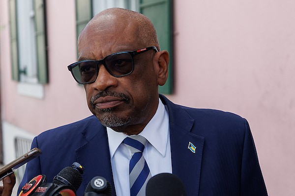 Minnis takes aim at ‘afraid’ FNM candidates switching seats