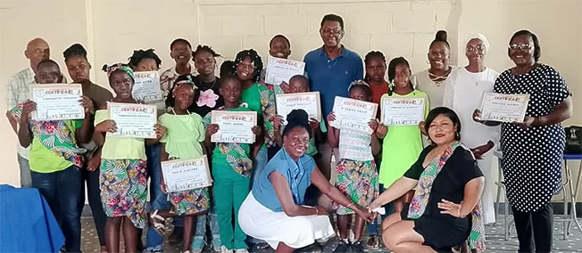 Afro  Caraïbische Educatie Academie reikt eerste certificaten uit