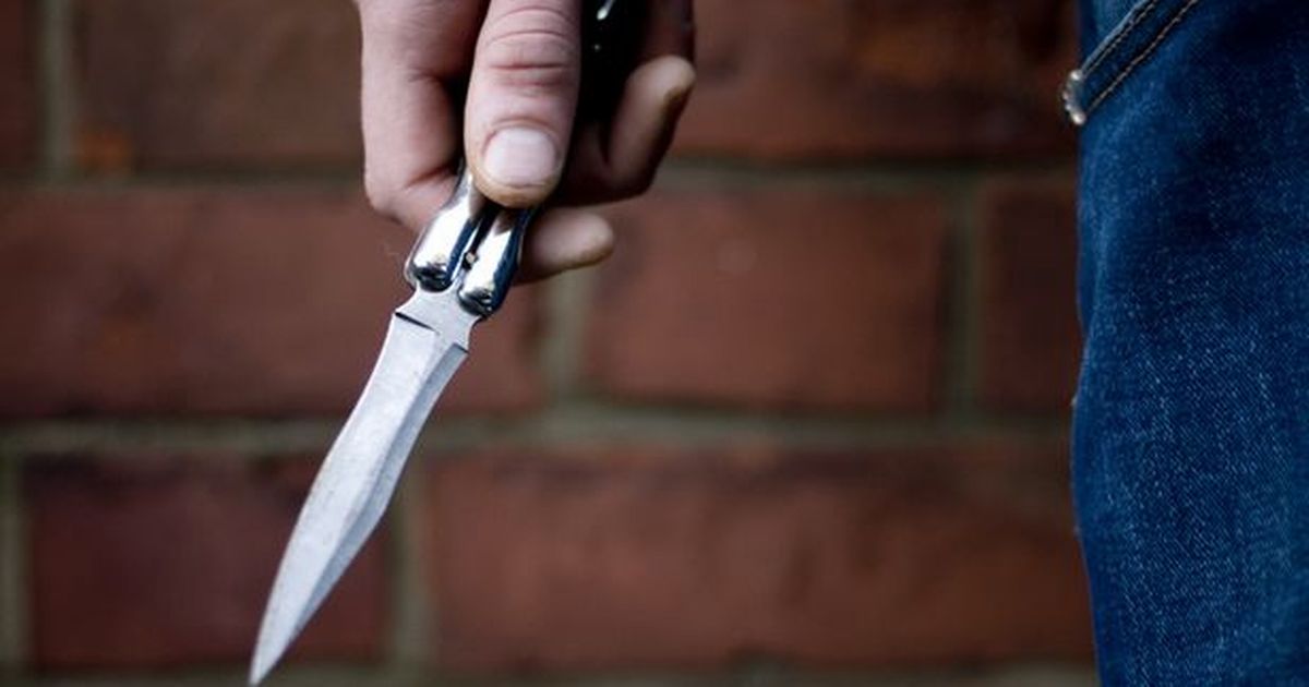School girl in critical condition from man’s stab wounds