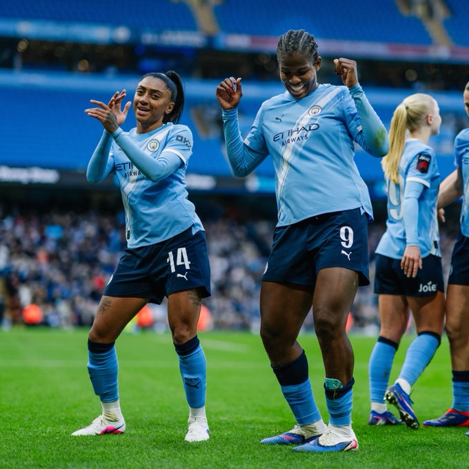 Shaw scores as City extend WSL lead