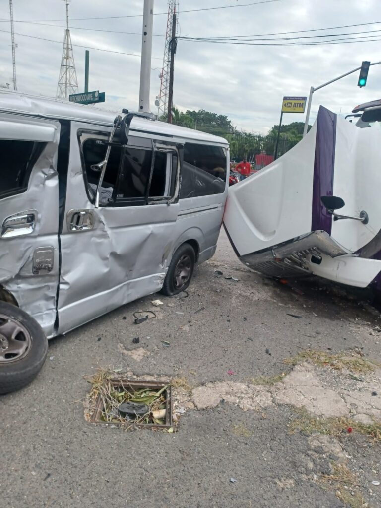 Driver injured in collision at Lyndhurst Road, Beechwood Avenue intersection