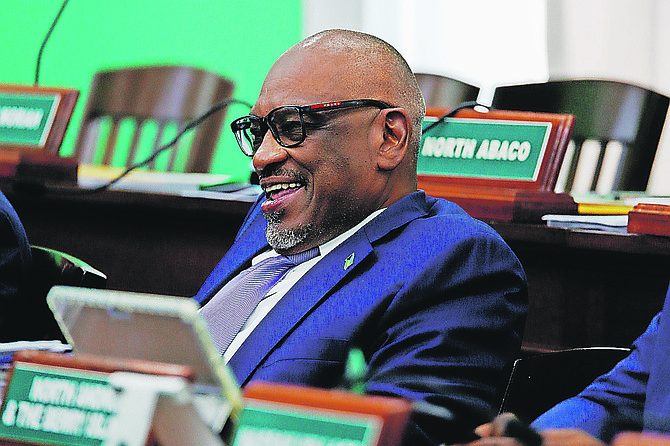 Minnis severs ties with FNM for independent Killarney run