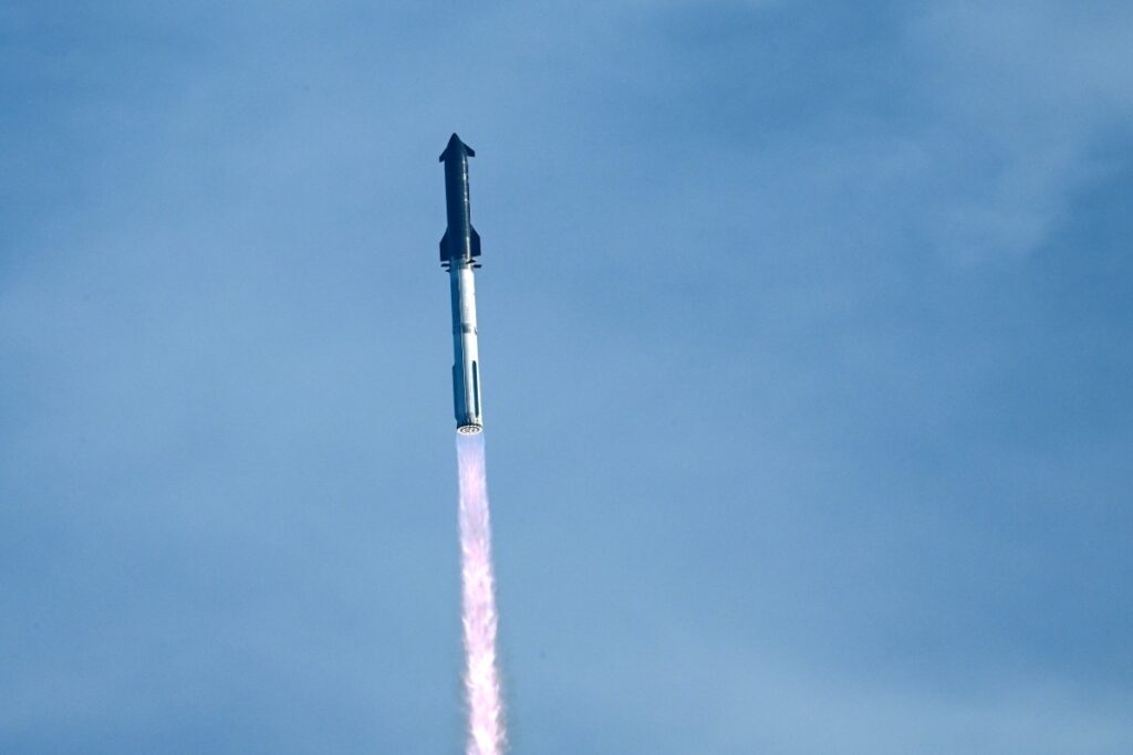 Bahamas gives green light for SpaceX resumption