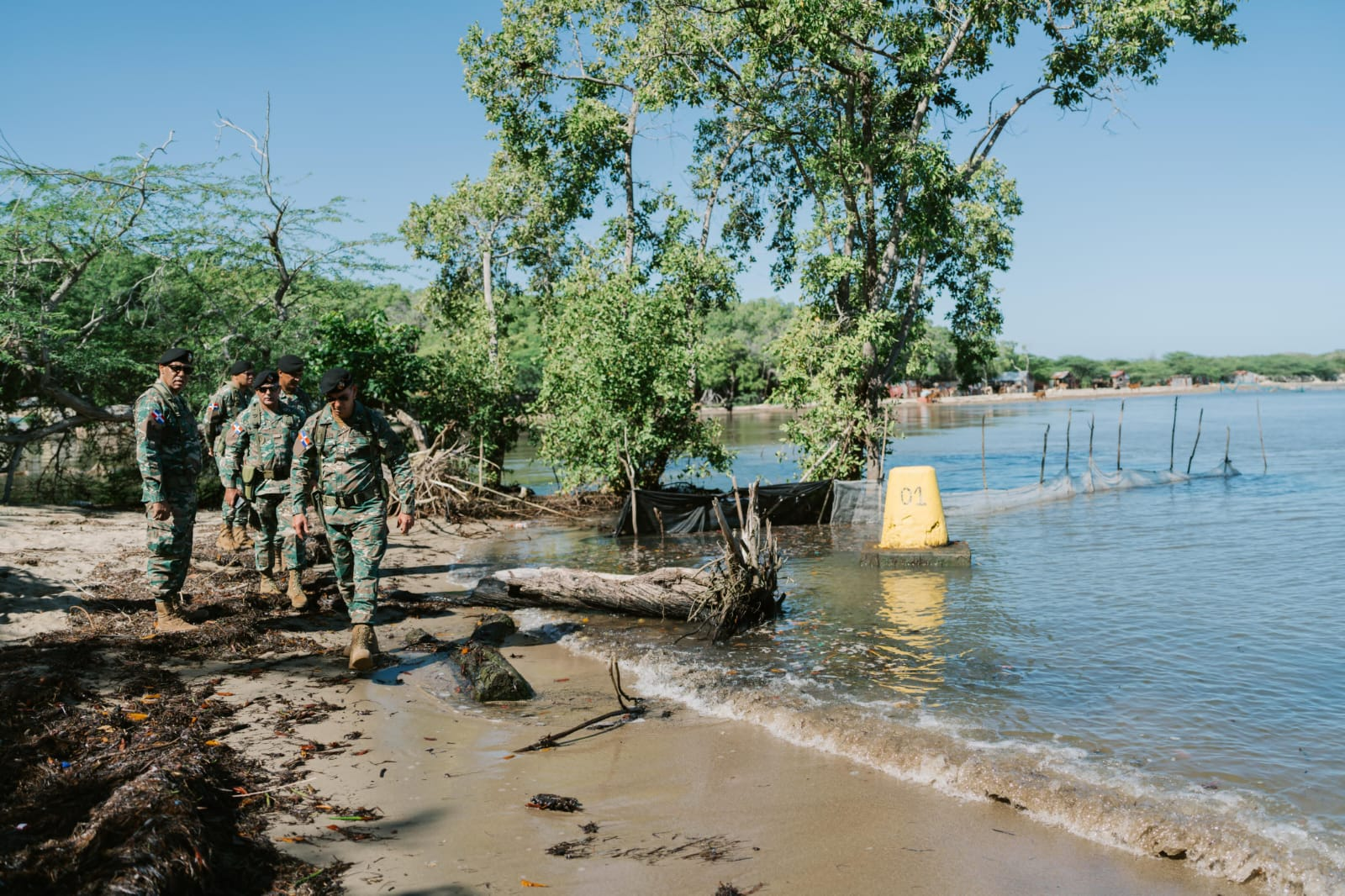 Army Chief tours northern border, says area “under control”