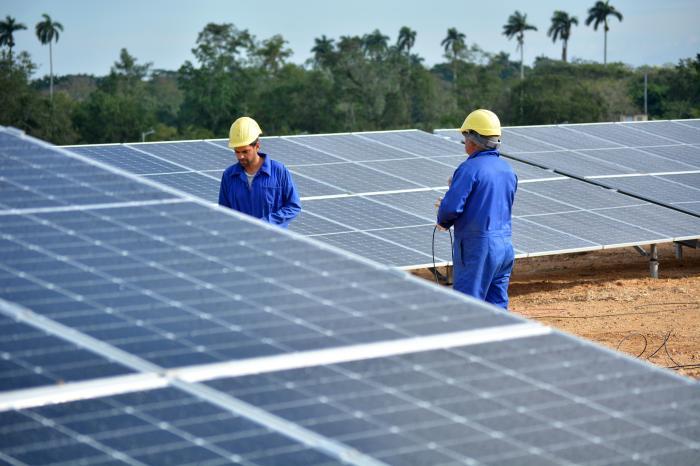 Facing the energy blockade: alternatives for sustainability