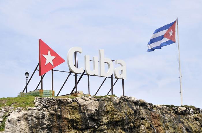 Faced with threats from the empire, Cuba stands firm