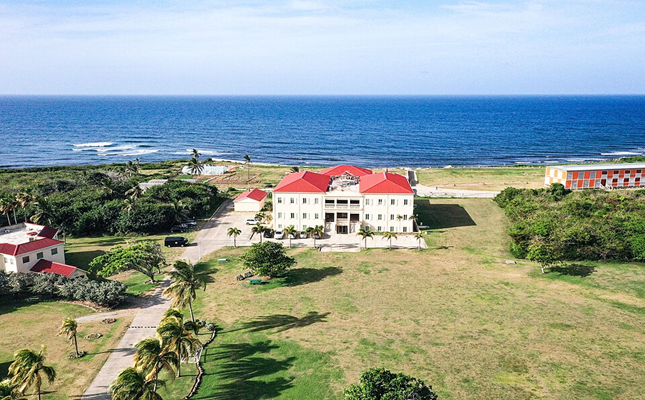 Premier Brantley Encourages Young Nevisians to Apply for NIA/MUA Scholarships