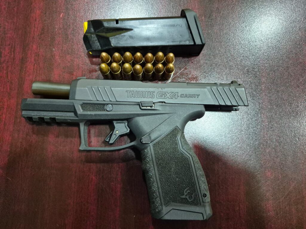 Cops find illegal firearm on Kingston gully bank