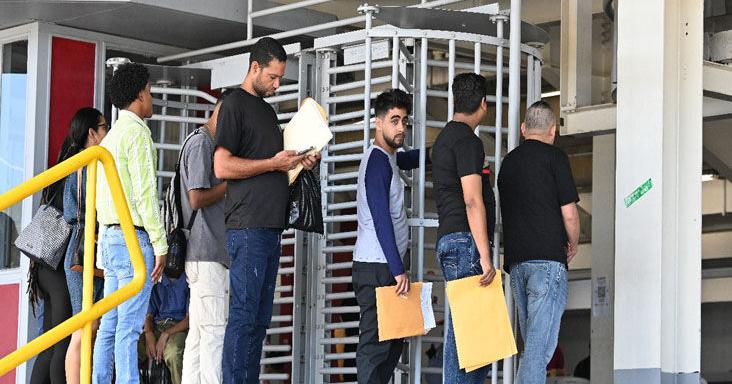 Migrants call for  driver’s licence access
