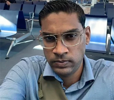 Rishano Santokhi op Zanderij aangehouden na uitzetting uit de VS