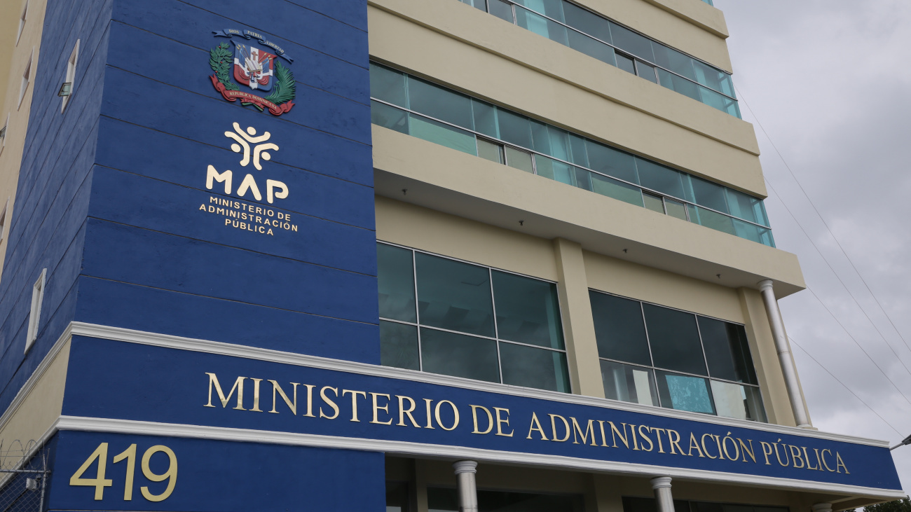 Government Orders Remote Work for Public Sector Amid Severe Weather