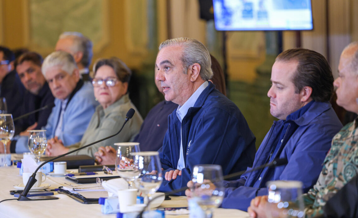 Abinader declares regional emergency in five provinces and National District