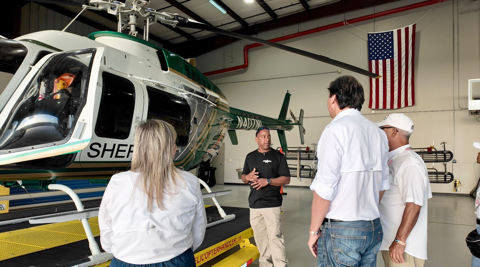 Dominican delegation studies U.S. aviation technology at SUN ’n FUN
