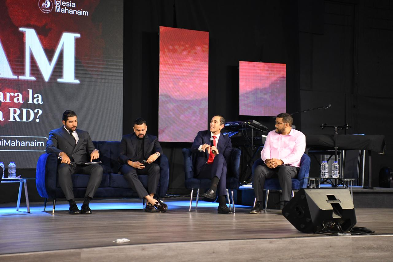 More than 1,000 attend debate on Islam in the Dominican Republic