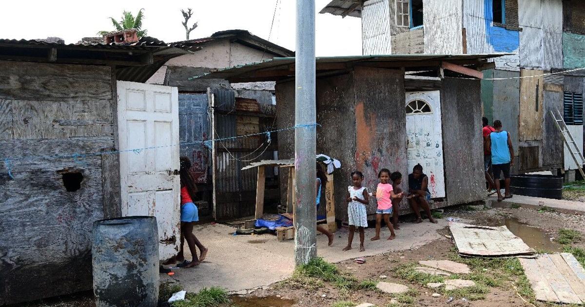 Burst water main floods homes in Beetham Gardens
