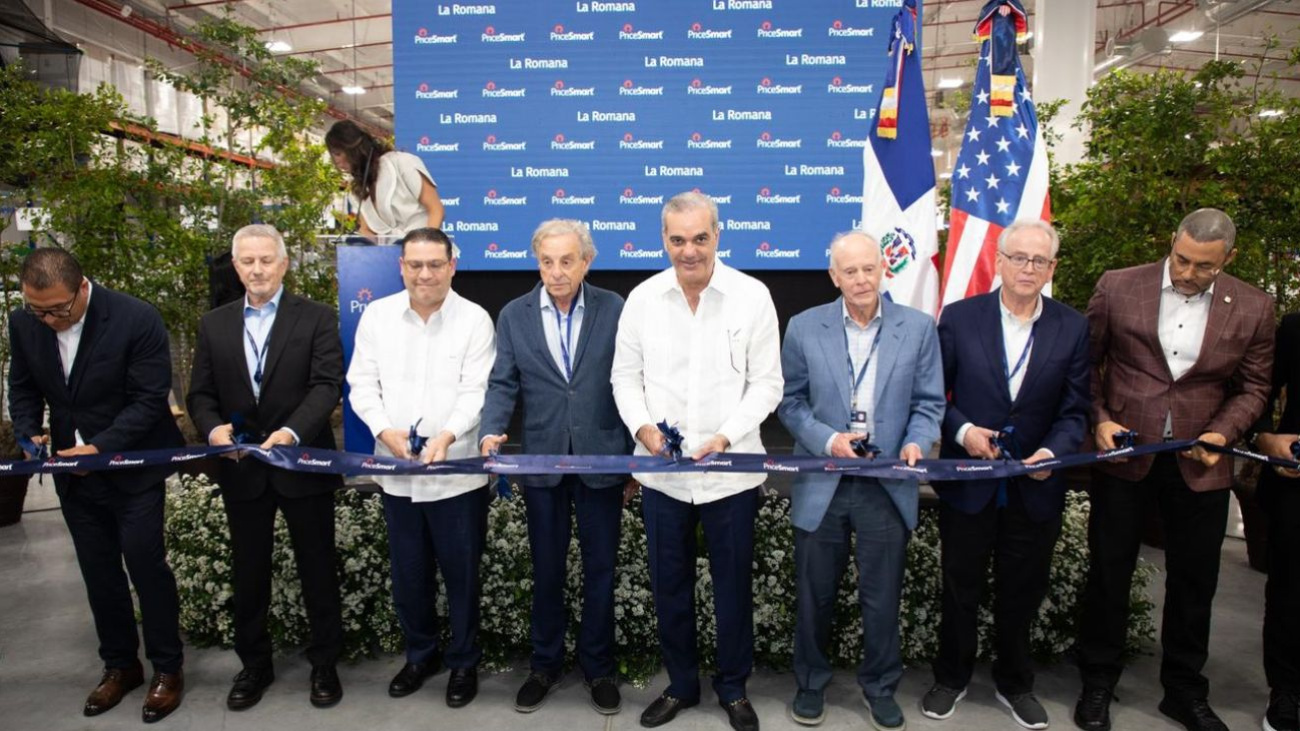 President Abinader inaugurates new PriceSmart club in La Romana, supporting local suppliers