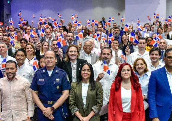 149 foreign nationals officially become Dominican citizens