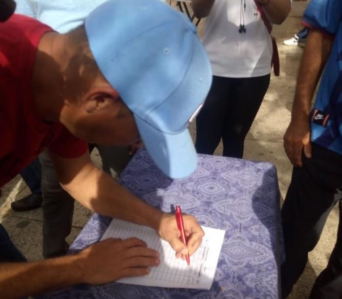 Signatures for peace, for life
