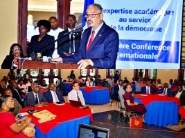 Electoral Chair : PM attends the closing ceremony of the International Conference