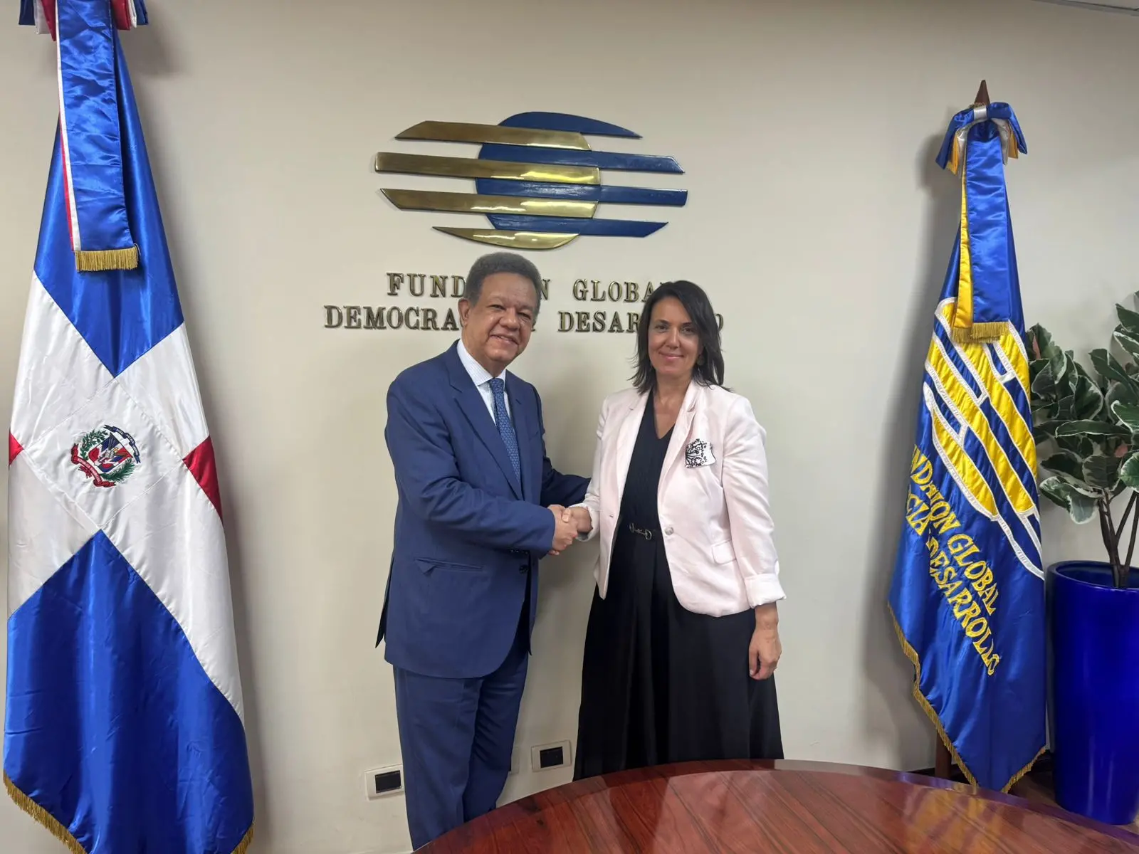 Leonel Fernández meets Turkish ambassador to discuss bilateral collaboration