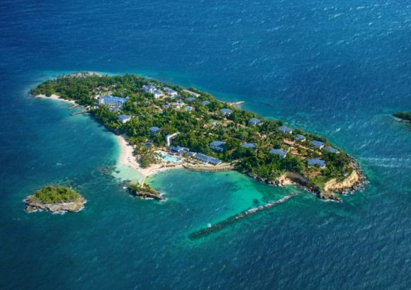Eco-Bahia Foundation showcases Cayo Levantado restoration project at international congress
