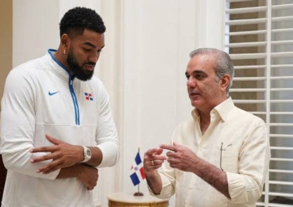 President Luis Abinader congratulates Karl-Anthony Towns after historic NBA championship