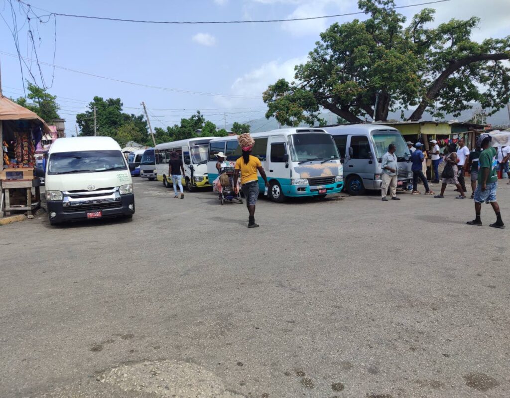 Some cabbies out west vote to wait for fare increase
