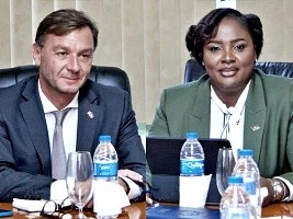 Cooperation : Working session on various development projects with France
