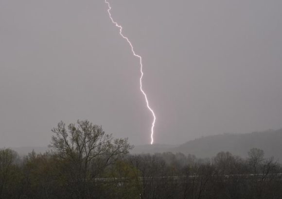 Experts warn of a lack of awareness about lightning safety