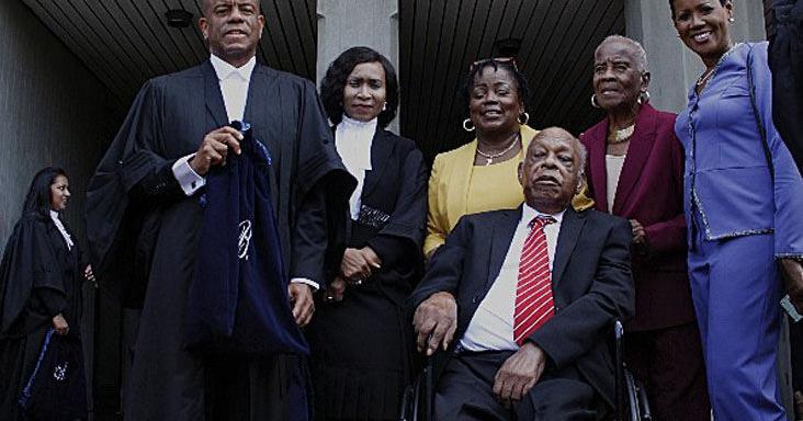 Judge to new attorneys: Put integrity over money