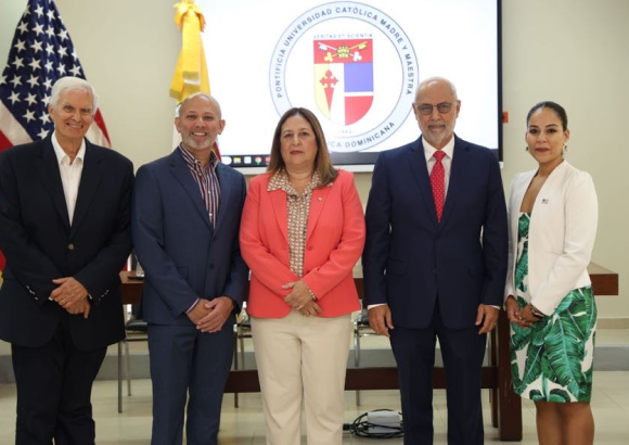 U.S. Embassy and PUCMM examine impact of American independence on the Caribbean