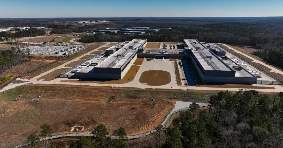 13,000 sign petition against AI data centres