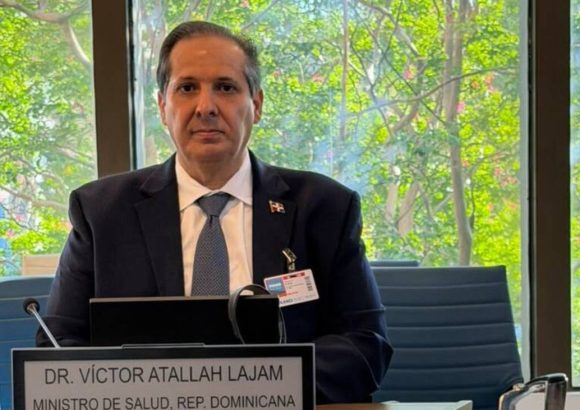 Dominican Health Minister presents health system reforms at PAHO and OAS in Washington