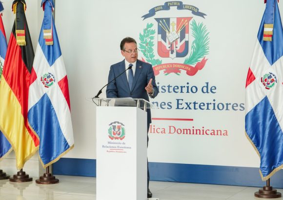 New Foreign Minister Ito Bisonó sets priorities for Dominican foreign policy