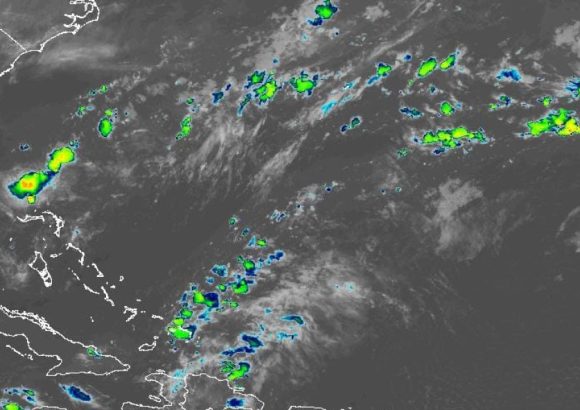 Indomet Report Two tropical waves under surveillance: one reaches 50% chance of cyclonic development
