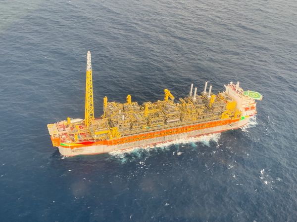 Fire aboard Liza Unity FPSO, lift delivery suspended