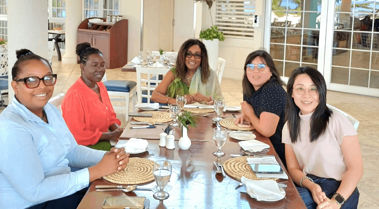 Embassy ties carve opportunity for wood sculptors
