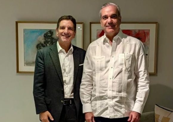 Abinader receives Google Cloud president for Latin America