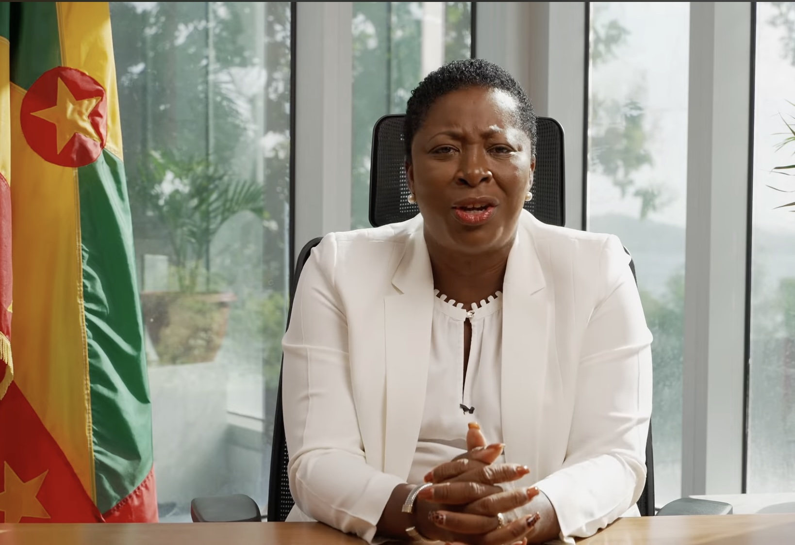 Opposition leader challenges prime minister to national debate
