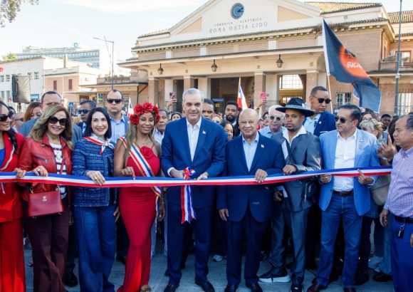 Abinader inaugurates Dominican Parade in Rome