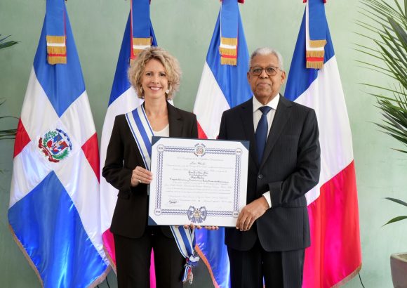 Dominican Republic honors French Ambassador Sonia Barbry