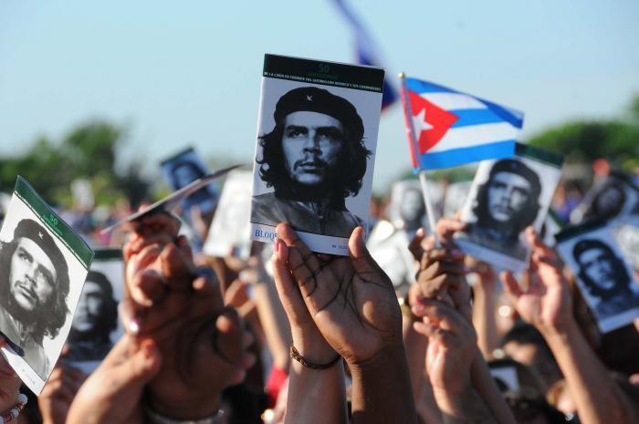 Che, without asking permission