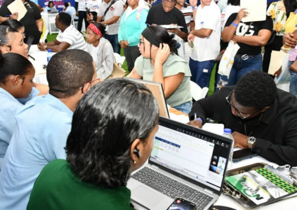 More than 5,000 tourism jobs offered at employment fair in La Romana
